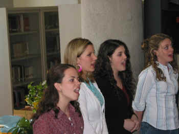 IMG_2069.JPG (78410 bytes)