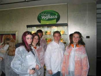 IMG_2112.JPG (82329 bytes)